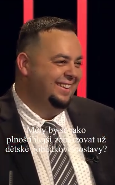 Radek Ahne v po�adu M�te slovo - V reg�lech (obchod�) jsou panenky, tak v�echny jsou huben�, blon�at�, maj� ide�ln� m�ry.