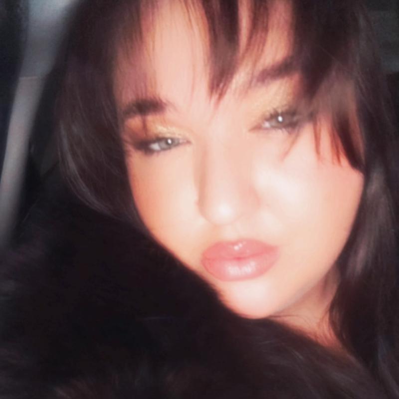 Plno�t�hl� modelky, plus size modelka, baculky, 10-CE1EAC08-7951-4ED5-AF44-4B8FBBB58FB0