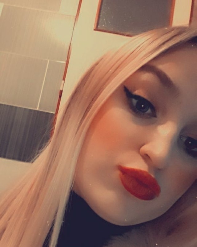 Plno�t�hl� modelky, plus size modelka, baculky