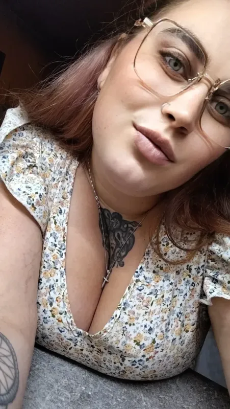 Plno�t�hl� modelky, plus size modelka, baculky, 213-F6D420B8-37A4-4B3E-85F1-141A9C2E40D4