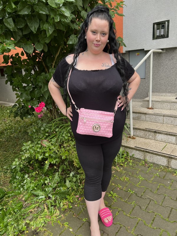 Plno�t�hl� modelky, plus size modelka, baculky