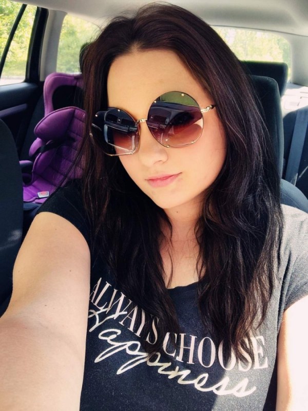 Plno�t�hl� modelky, plus size modelka, baculky, 396-FaceApp_1653301723301