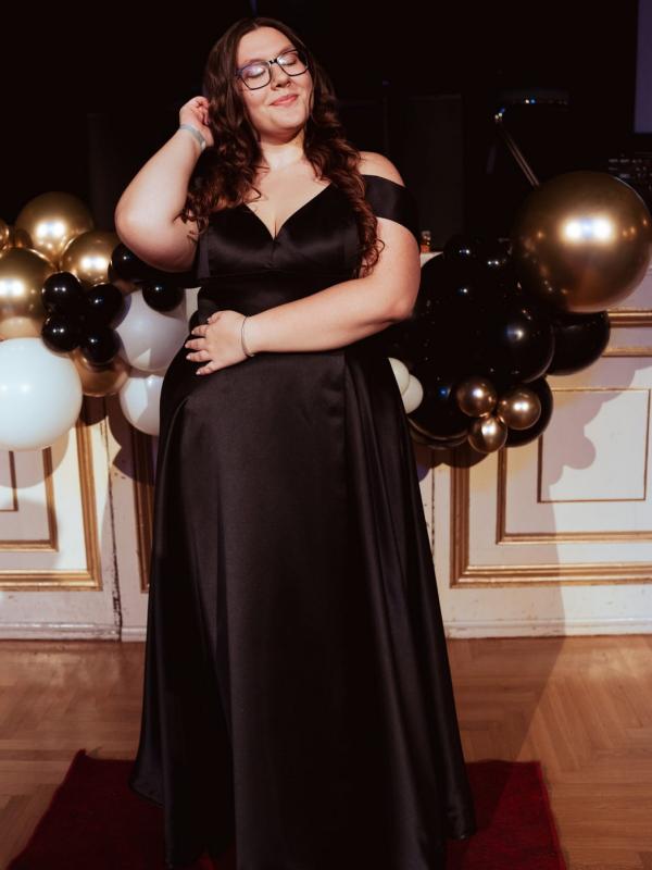 Plno�t�hl� modelky, plus size modelka, baculky, 416-IMG-20260112-WA0065