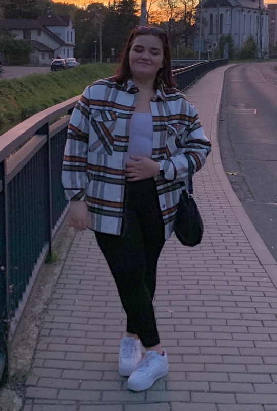 Plno�t�hl� modelky, plus size modelka, baculky