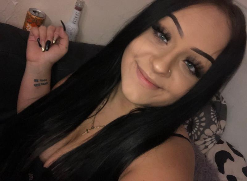 Plno�t�hl� modelky, plus size modelka, baculky, 554-Screenshot_2025-01-10-01-57-18-436_com.google.android.apps.photos