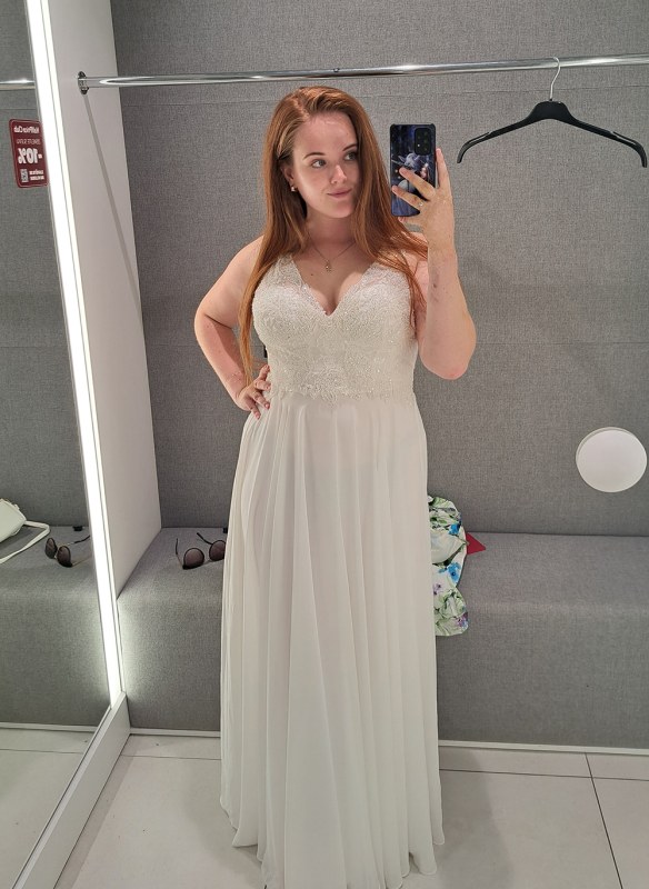 Plno�t�hl� modelky, plus size modelka, baculky, 564-20230712_184719