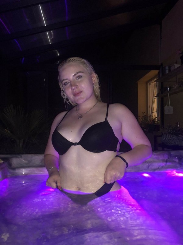 Plno�t�hl� modelky, plus size modelka, baculky