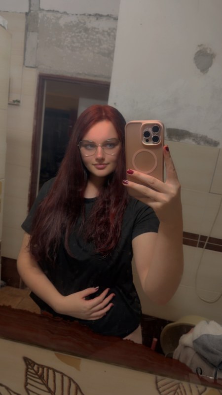 Plno�t�hl� modelky, plus size modelka, baculky