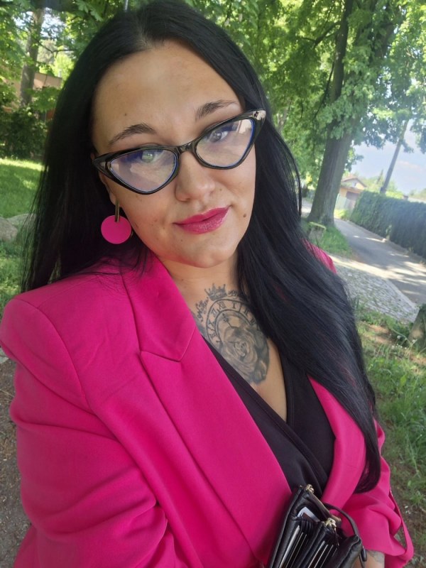 Plno�t�hl� modelky, plus size modelka, baculky, 661-inbound7114853257617434332