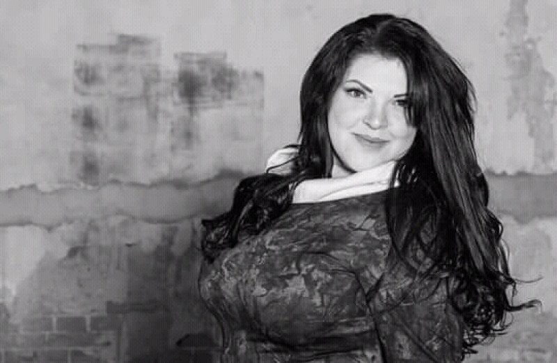 Plno�t�hl� modelky, plus size modelka, baculky