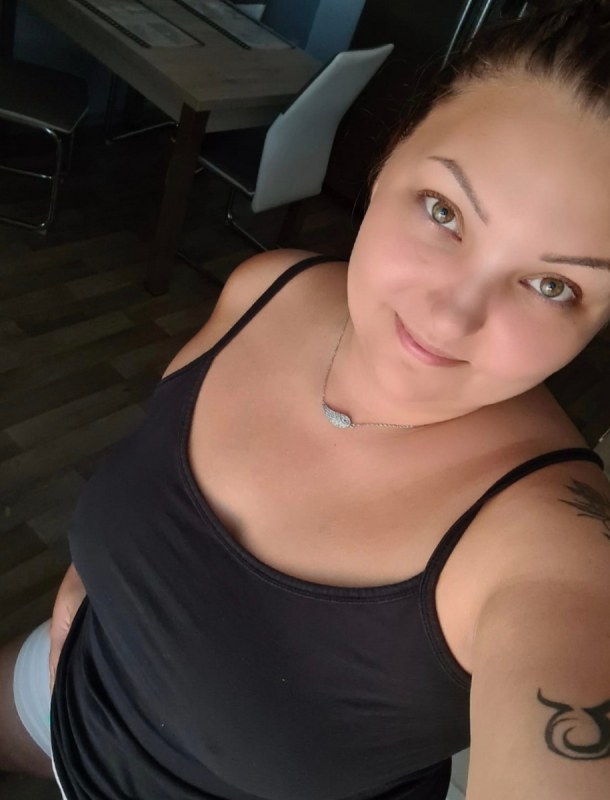 Plno�t�hl� modelky, plus size modelka, baculky, 712-Screenshot_20220330-215747_Gallery