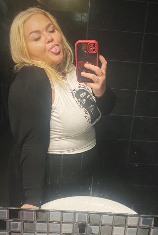 Plno�t�hl� modelky, plus size modelka, baculky, 776-3DB6BF55-9ADA-44A2-924B-F5893FAEF42A