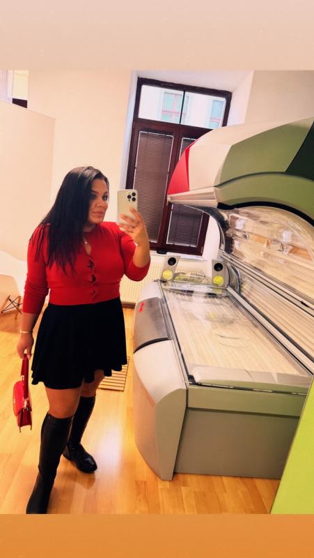 Plno�t�hl� modelky, plus size modelka, baculky, 784-89A05283-0F88-4671-9EC9-4192DB1267EE