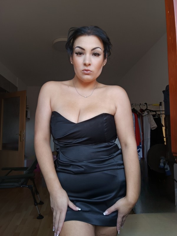 Plno�t�hl� modelky, plus size modelka, baculky, 786-20260608_063104