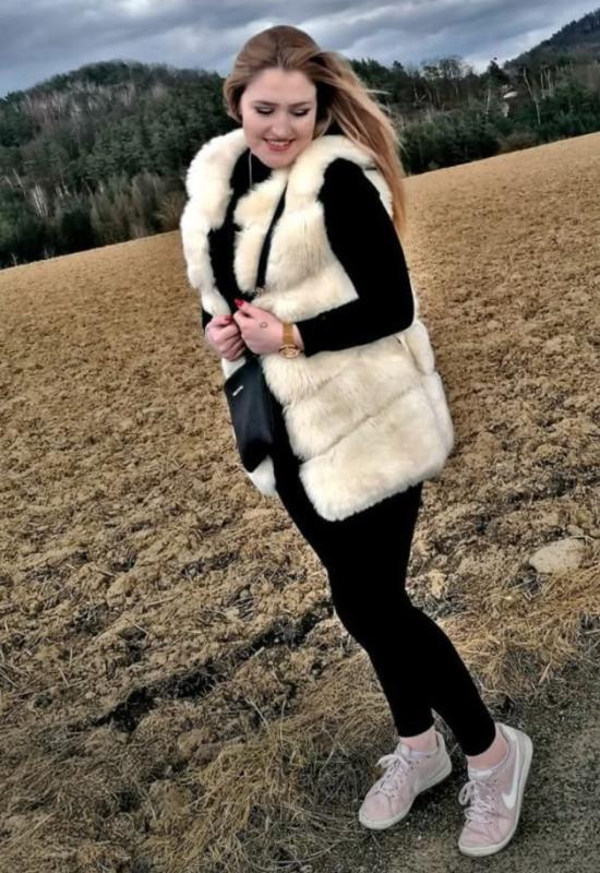 Plno�t�hl� modelky, plus size modelka, baculky, 986-Screenshot_2026-02-07-00-49-19-596_com.facebook.katana