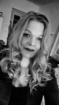 266-Snapchat-669303810-02