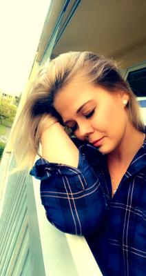 689-9E75A204-15A8-48B3-B1BA-9AC2575FC9E6