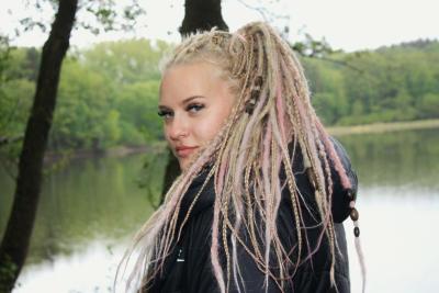 70-A278C259-2B90-4DE5-AA37-1068410A22D9