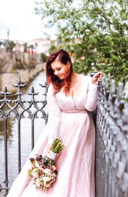 748-received_952529095152560