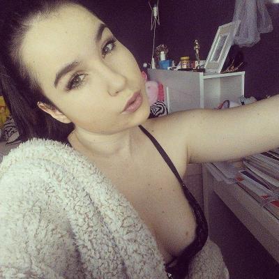 818-Adelin Reznickova