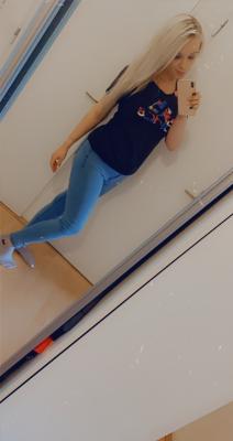 820-DA08DEE3-1E65-4618-BF50-600493DF6C54