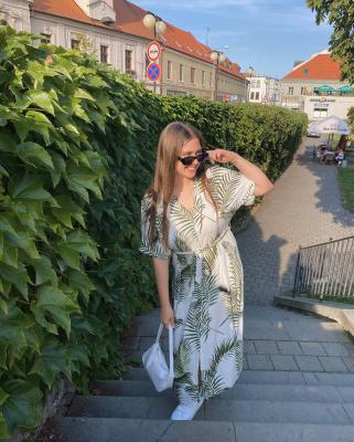 989-76D7F901-23BB-4FAE-AC2E-91E7DFA18FE8